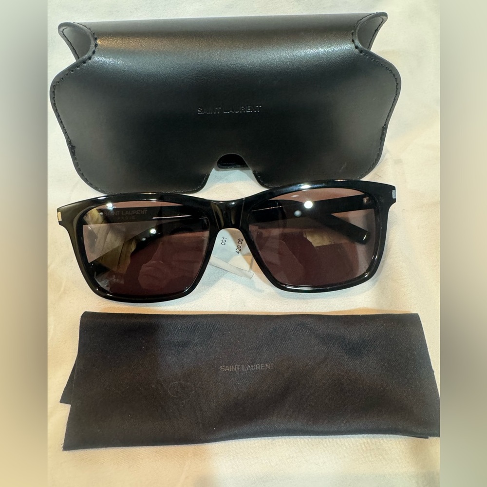 Men’s Saint Laurent sunglasses - Picture 11 of 12